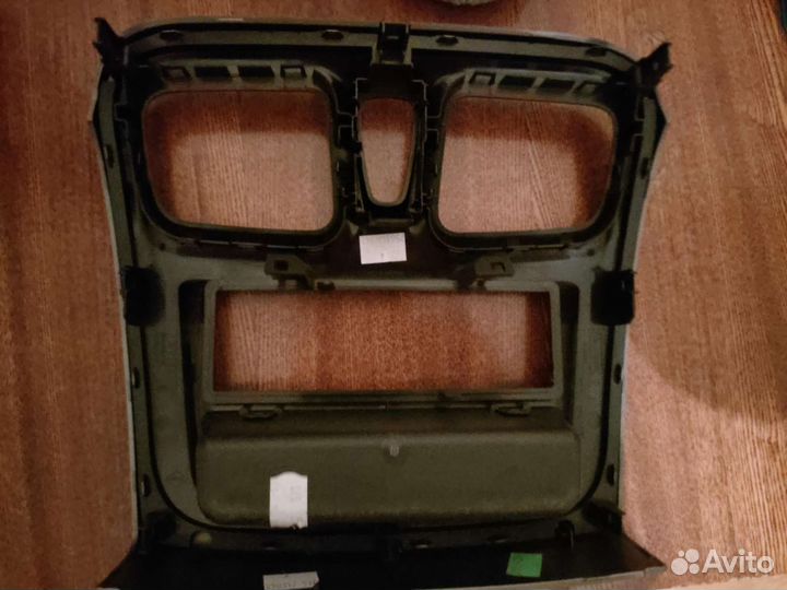 Рамка для магнитолы renault sandero/logan2