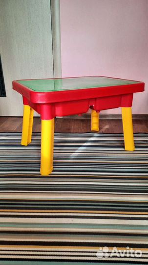 Детский столик