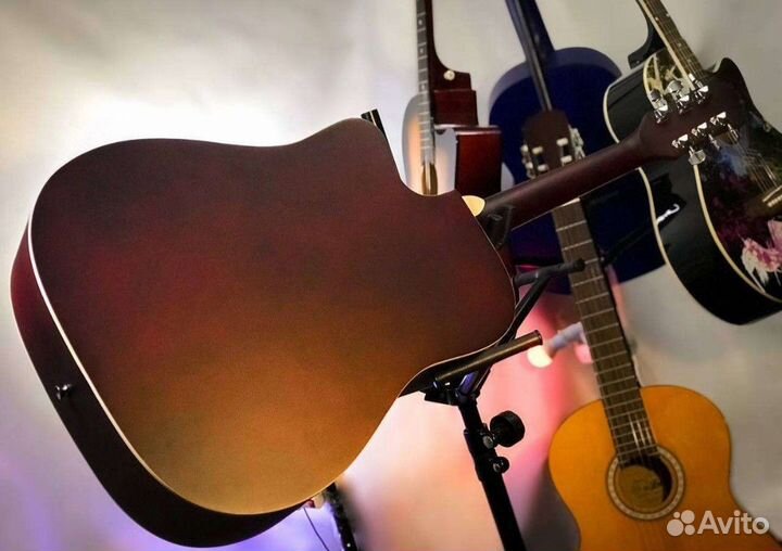 Гитара дредноут