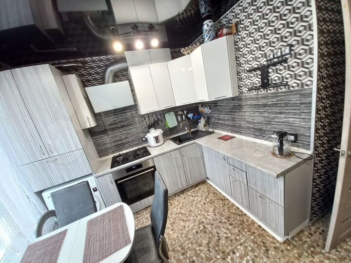 2-к. квартира, 47 м², 1/3 эт.