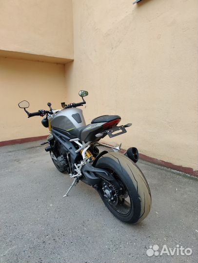 Triumph Speed Triple 1200 RS