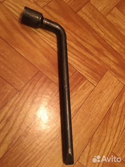 Баллонный ключ