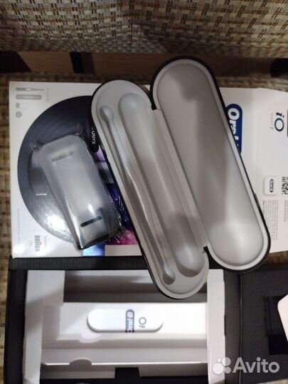 Футляр для зубной щетки Oral-B iO