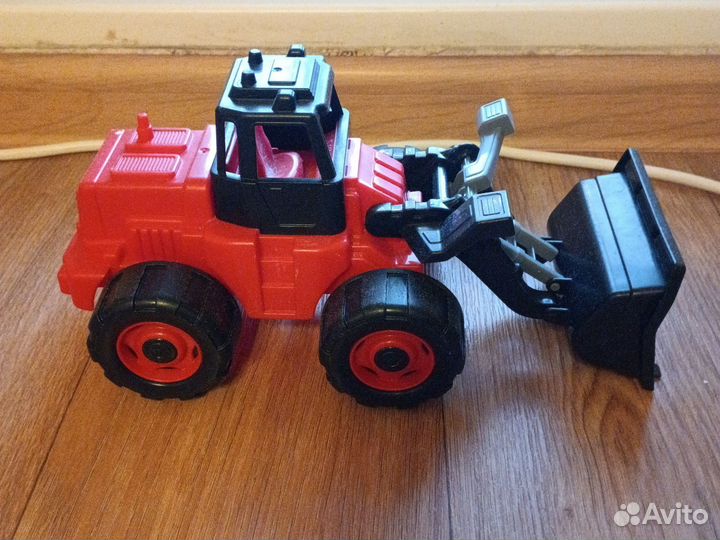 Детский трактор