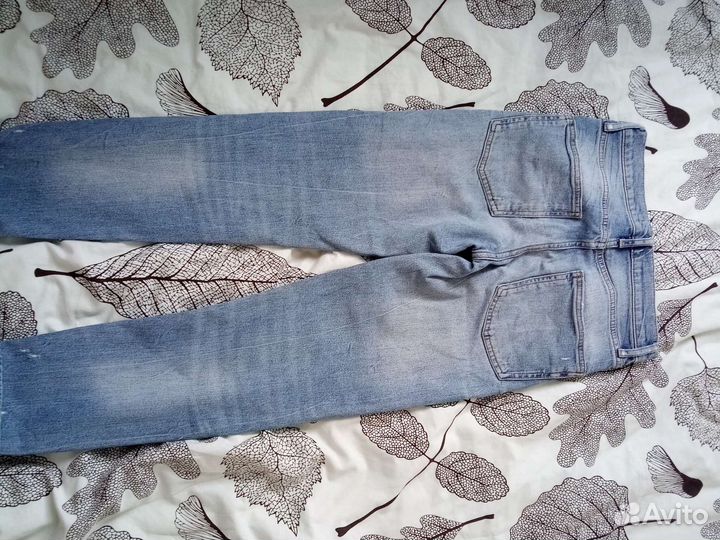 Джинсы женские рваные