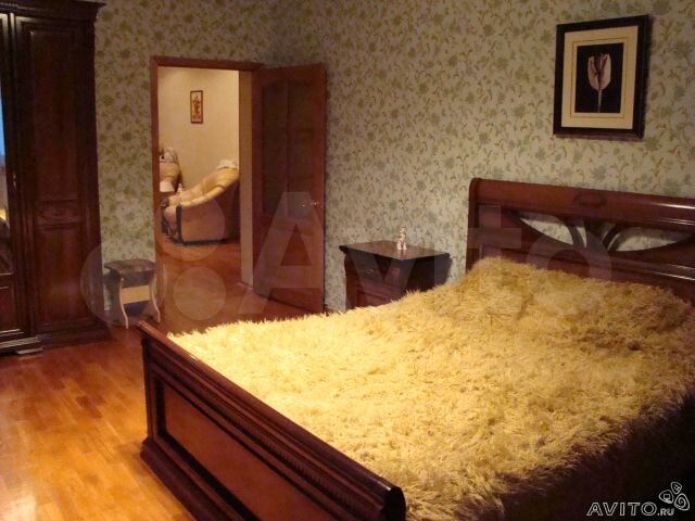 Коттедж 480 м² на участке 12 сот.