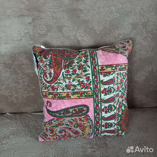 Подушка для дивана