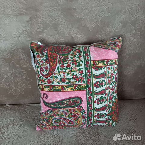 Подушка для дивана