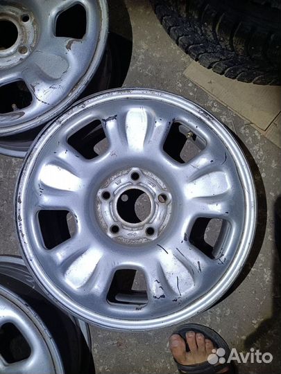 Диск стальной Renault Duster 403002241R