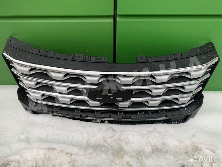 Решетка радиатора Ford Explorer 5 15-17 хром