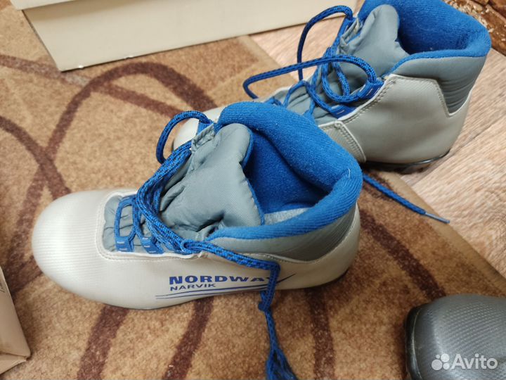 Лыжные ботинки