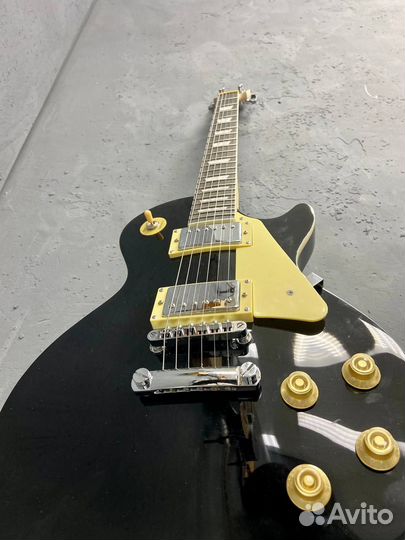 Электрогитара Les Paul