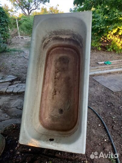 Ванна чугунная