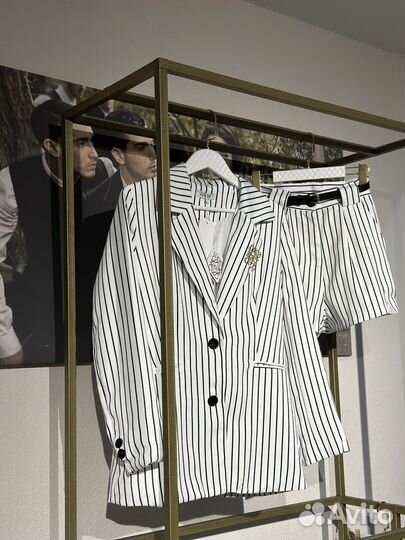 Костюм женский