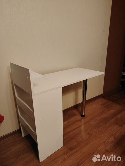 Маникюрный стол бу