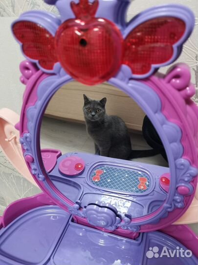 Детский туалетный столик