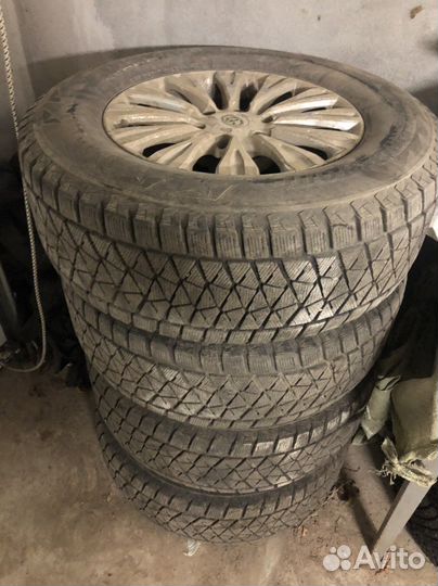 Колеса r17 265/65 Bridgestone Blizzak DM-V2