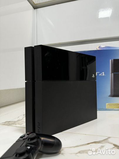 Sony PlayStation 4 с играми 2 геймпада