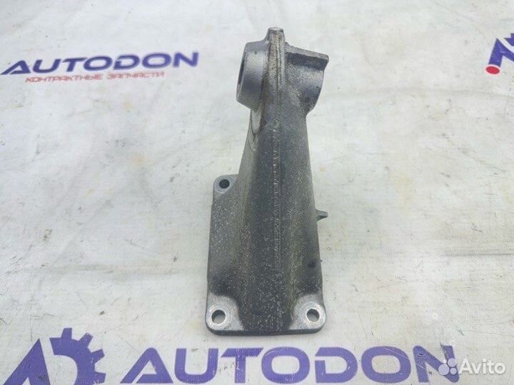 Кронштейн двигателя правый Mercedes E-Class W211