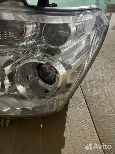Фары на nissan patrol y62 передние оригинал