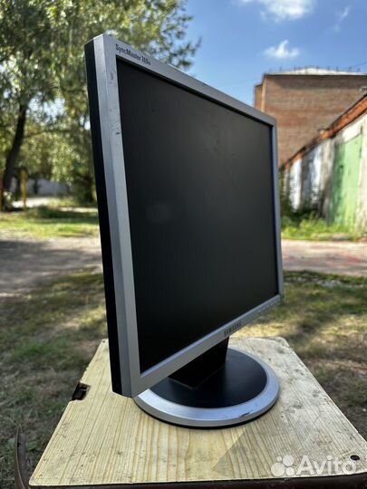 Samsung syncmaster 740n