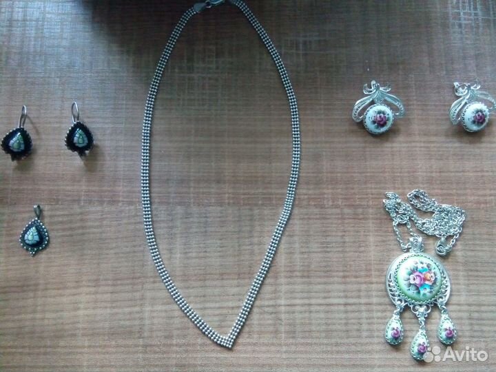 Серьги, кулоны, цепочки