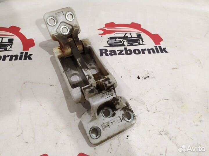 Петля двери багажника задняя левая Mercedes