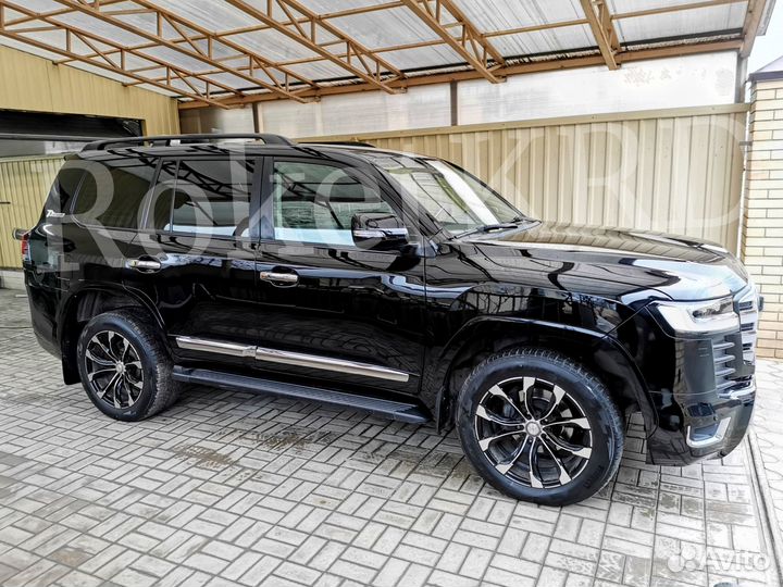 Рестайлинг Toyota Land Cruiser 200 в 300 F3159