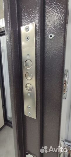 Входная дверь уличная 100мм с терморазрывом