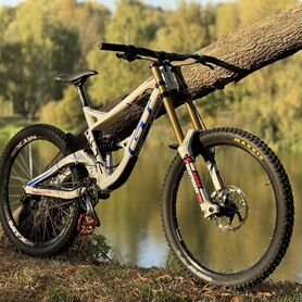 Велосипед горный двухподвес GT Fury Elite DH,Freer