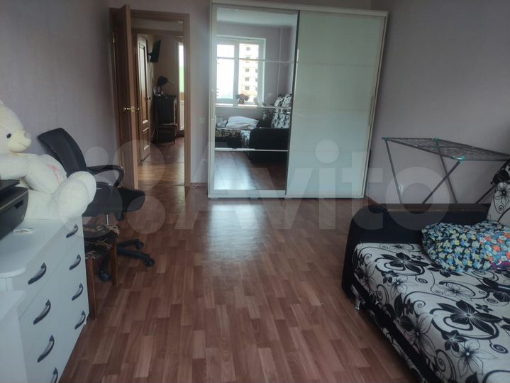 3-к. квартира, 90 м², 9/17 эт.
