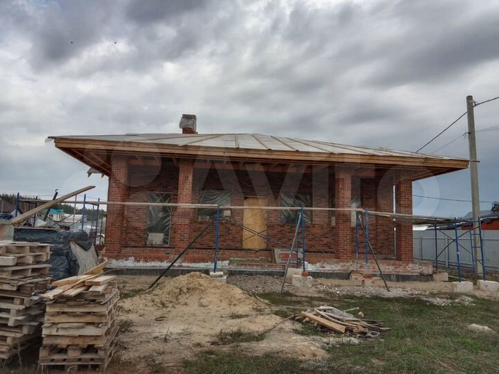 Дом 200 м² на участке 12 сот.