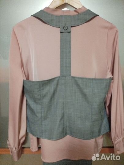 Брючный костюм женский 44 46