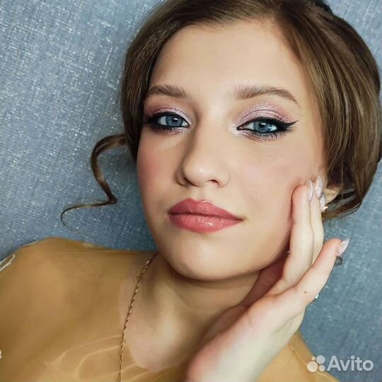 Макияж, Прическа