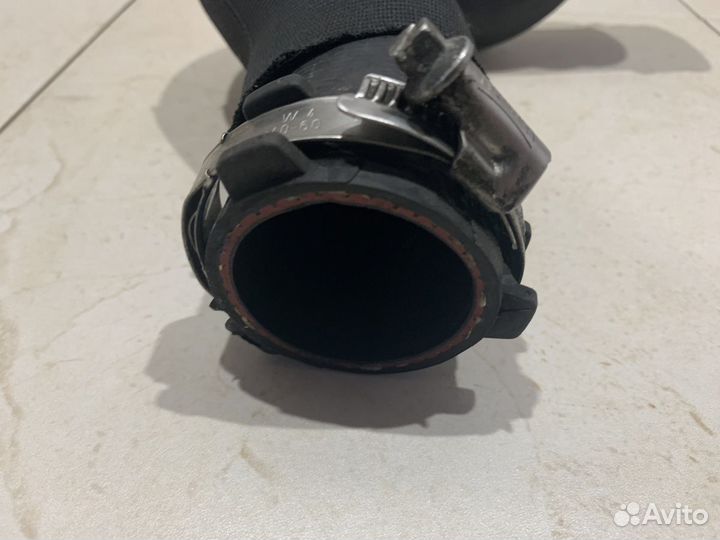 Патрубок интеркулера VW Touareg GP / Audi Q7 4L