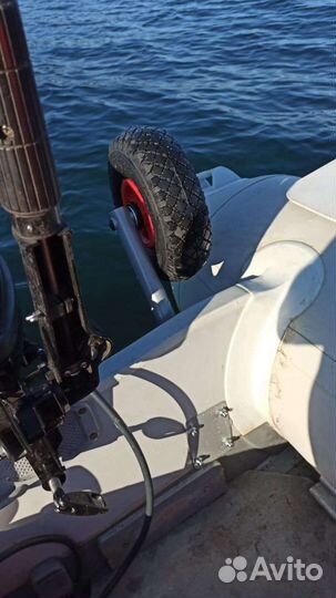 Продам пвх лодку Bager 390