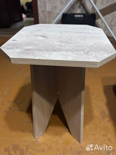 Табуретка новая