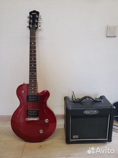 Электрогитара Yamaha AES420 с комбиком (отдельно)