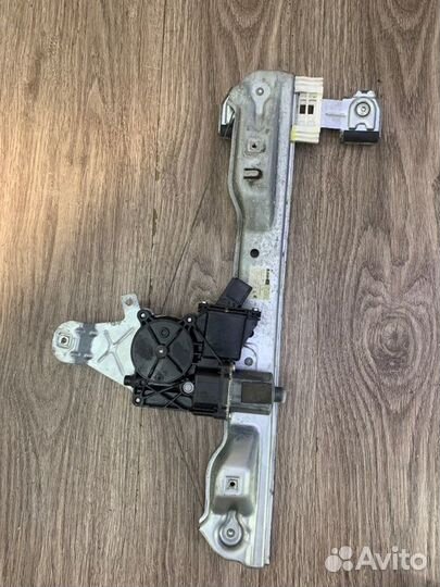 Стеклоподъемник задний левый Opel Meriva B минивэн