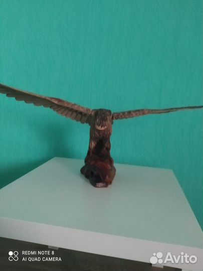 Статуэтка орла