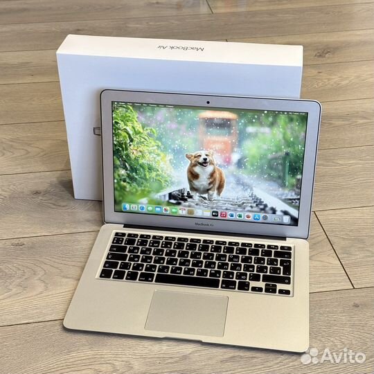 Apple MacBook Air 13 дюймов 2015 i5 / 8 / 256 SSD
