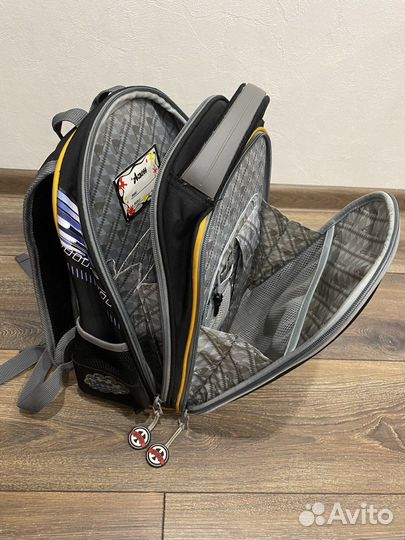 Рюкзак школьный для мальчика бу