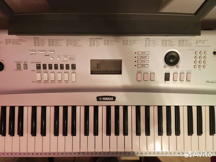 Синтезатор yamaha DGX-220