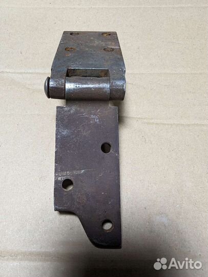 Москвич СССР петля двери новая СССР