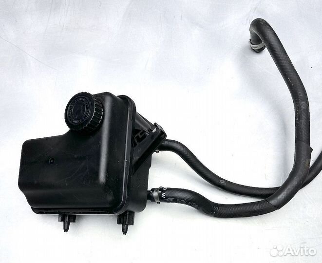 Бачок жидкости усилителя руля Пежо 607 2003г 2.2л