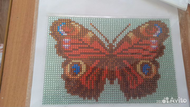 Картина стразами. Отличный подарок к 8 марта