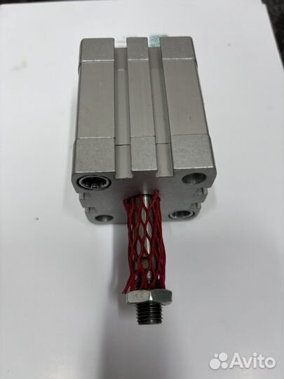 Пневмоцелиндр festo adn-40-25-a-p-a-s2