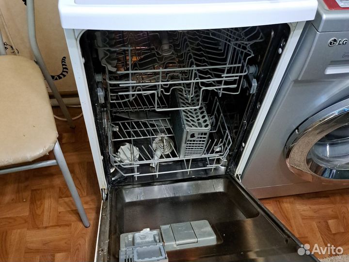 Посудомоечная машина electrolux