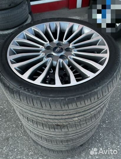 R18 American Classic American Classic 235/40, PCD 5x118 DIA 60.8