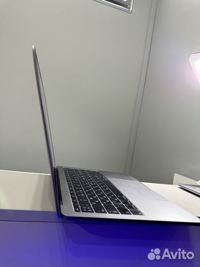 Apple macbook pro 2017 16 256gb